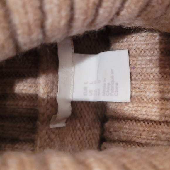 H&M beige turtleneck tunic sweater sz lg - Picture 2 of 2